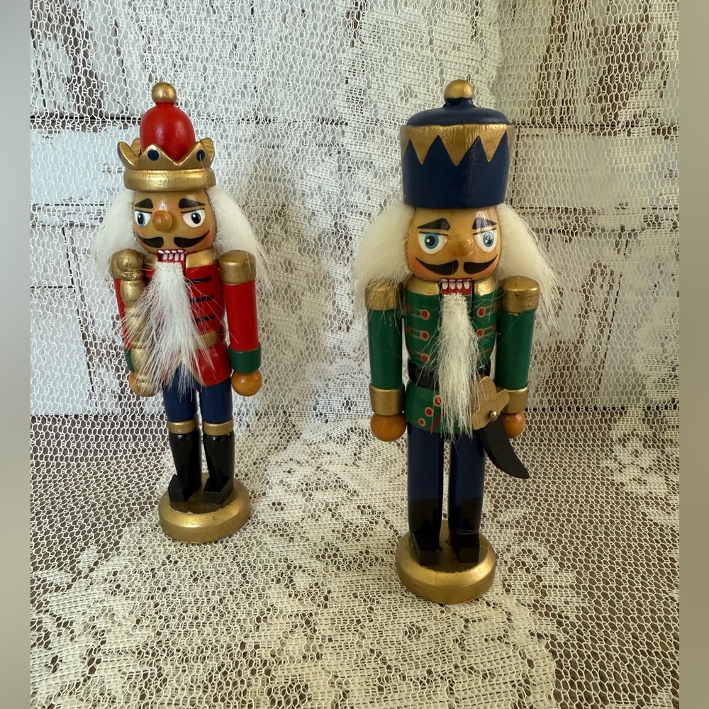 Working Small Nutcrackers